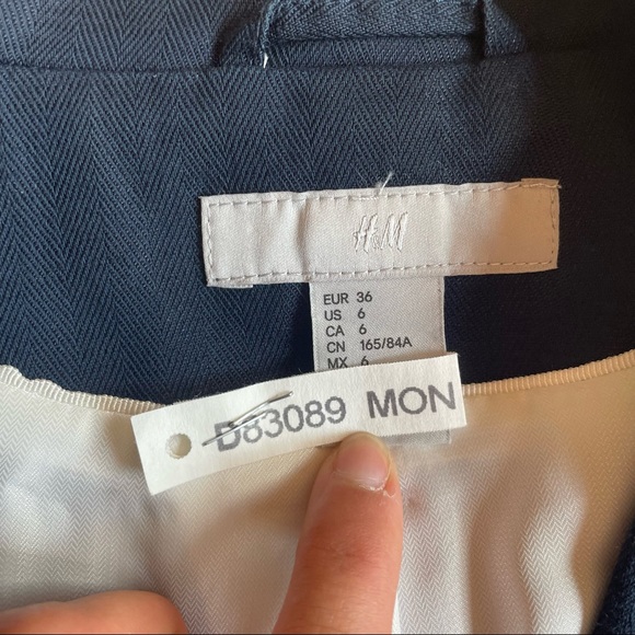 H&M Linen Suit - Navy, fits a size XS/S see details for sizes - Picture 3 of 12